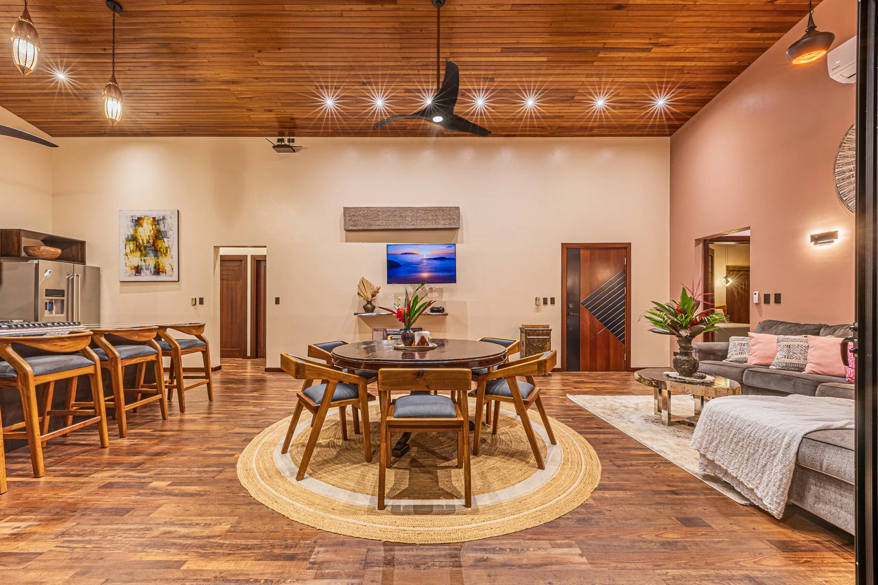 Casa Markissa: Luxury Oceanview Villa with Proven Rental Income. - Gallery image 7
