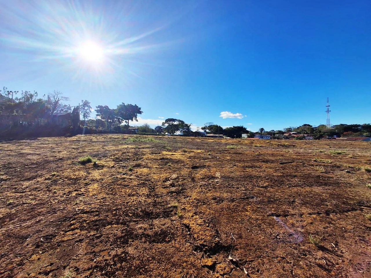 Panoramic Peaceful Escape...: 6,110 m2 with Unobstructed City Views! - Gallery image 6
