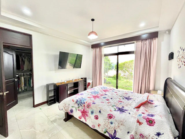CA-005 Casa del Invernadero: Premium 3-BR / 3.5-BA Gated Estate in Grecia | Turnkey Furnished Option, Private Greenhouse, Clay Roof & River Access - Gallery image 25