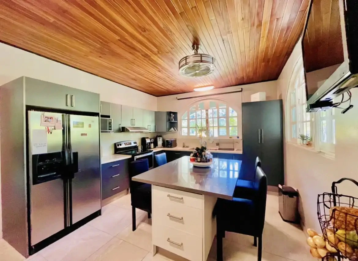 The house in Liberia is for sale - Gallery image 16