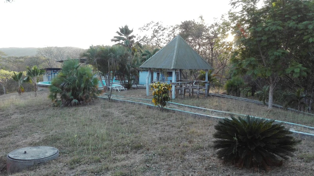 Pequeño Hotel con paisaje de colinas: Hotel Nicoya in San Antonio 5 Bungalows - Gallery image 7