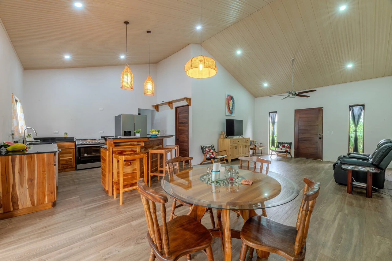 Mountain House For Sale in Quepos - Gallery image 10