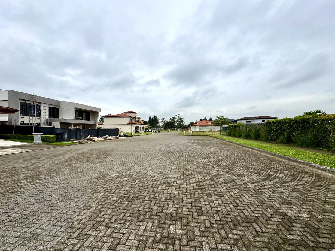 Venta de Lote Residencial en Santo Domingo de Heredia: Exclusive Residencial Durango - Gallery image 7