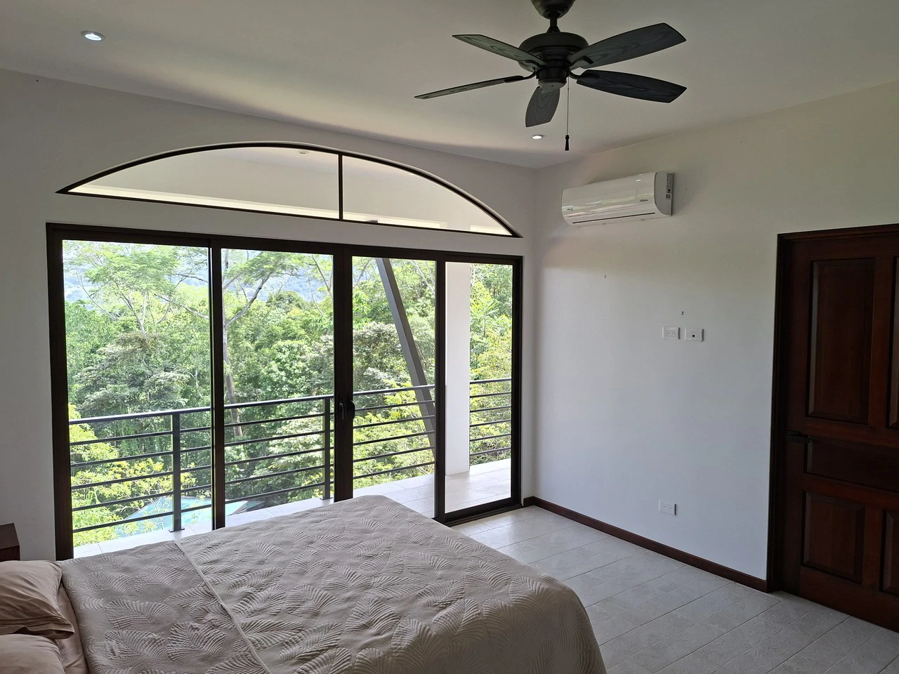 HOLOS Community Modern 2-Bedroom Mountain Home with Diamante Waterfall Views - photo 4