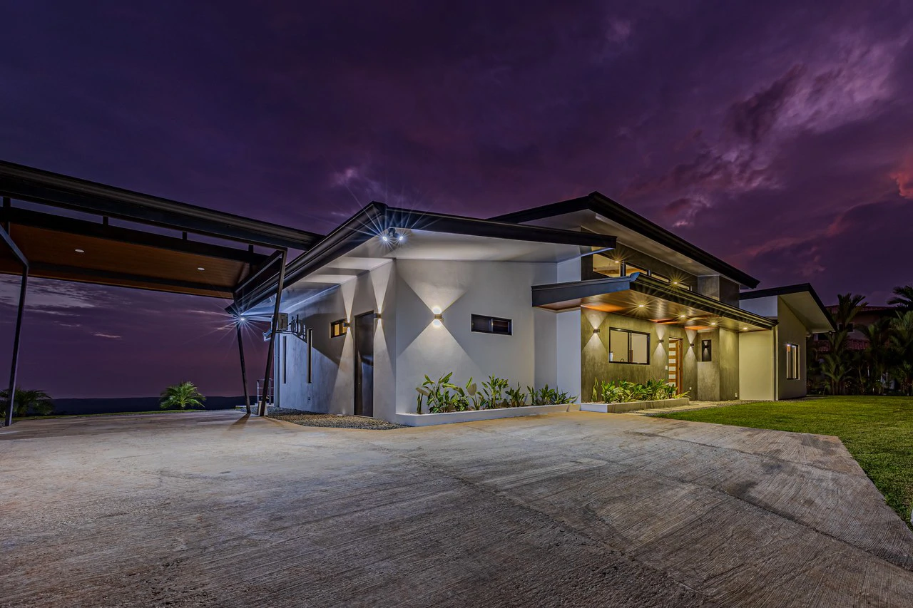 CHONTALES NEW VILLA WITH PANORAMIC OCEAN AND MOUNTAINS VIEWS: Mountain Villa For Sale in Ojochal - Gallery image 54