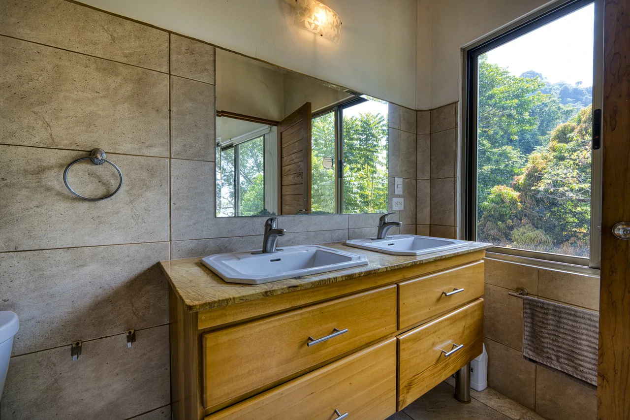 12.25 ACRES – 3 Bedroom 2 Story Ocean View Home 10 Min To The Beach!!! - Gallery image 10