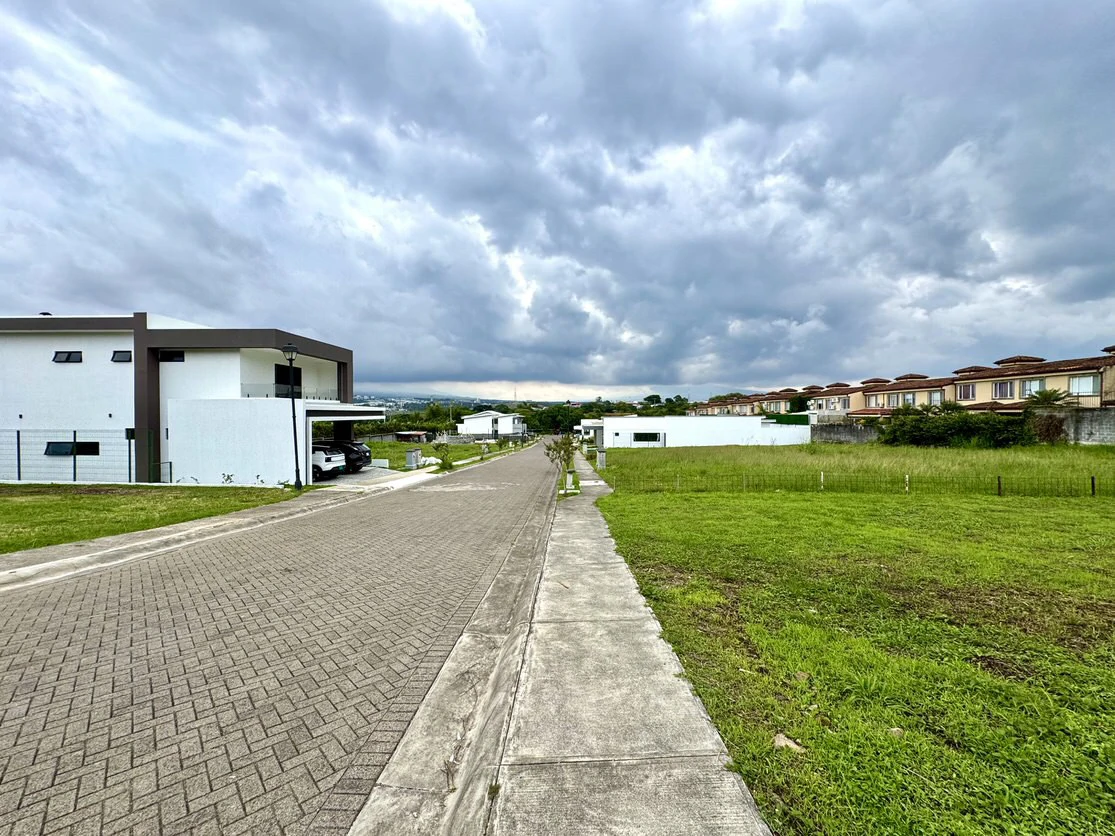 Home Construction Site For Sale in Guachipelín - Gallery image 5