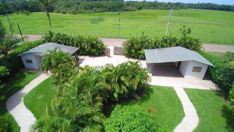 Compound Escondidas: 2 Charming and Well Built 3 Bedroom Homes and Pool, with Investment Potential to Build One More Home in Samara Beach - Gallery image 3