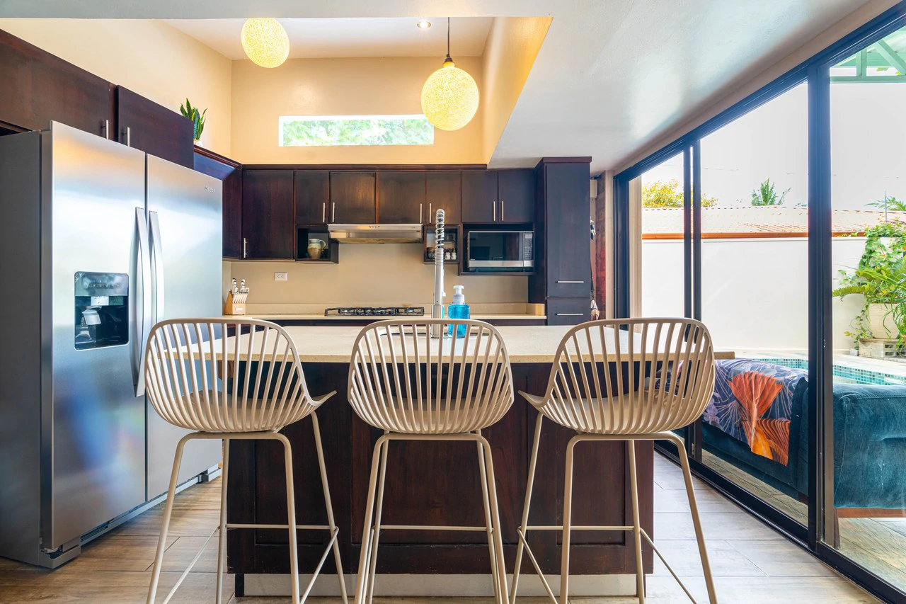 3 Bed Main Home with Two Rental Villas, Walk to Beach in Uvita! Fantastic Location! - Gallery image 17