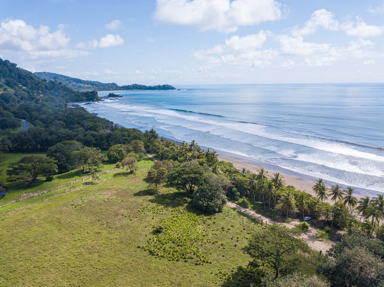Steps to the beach 14 bedroom Dominical Hotel - Gallery image 15