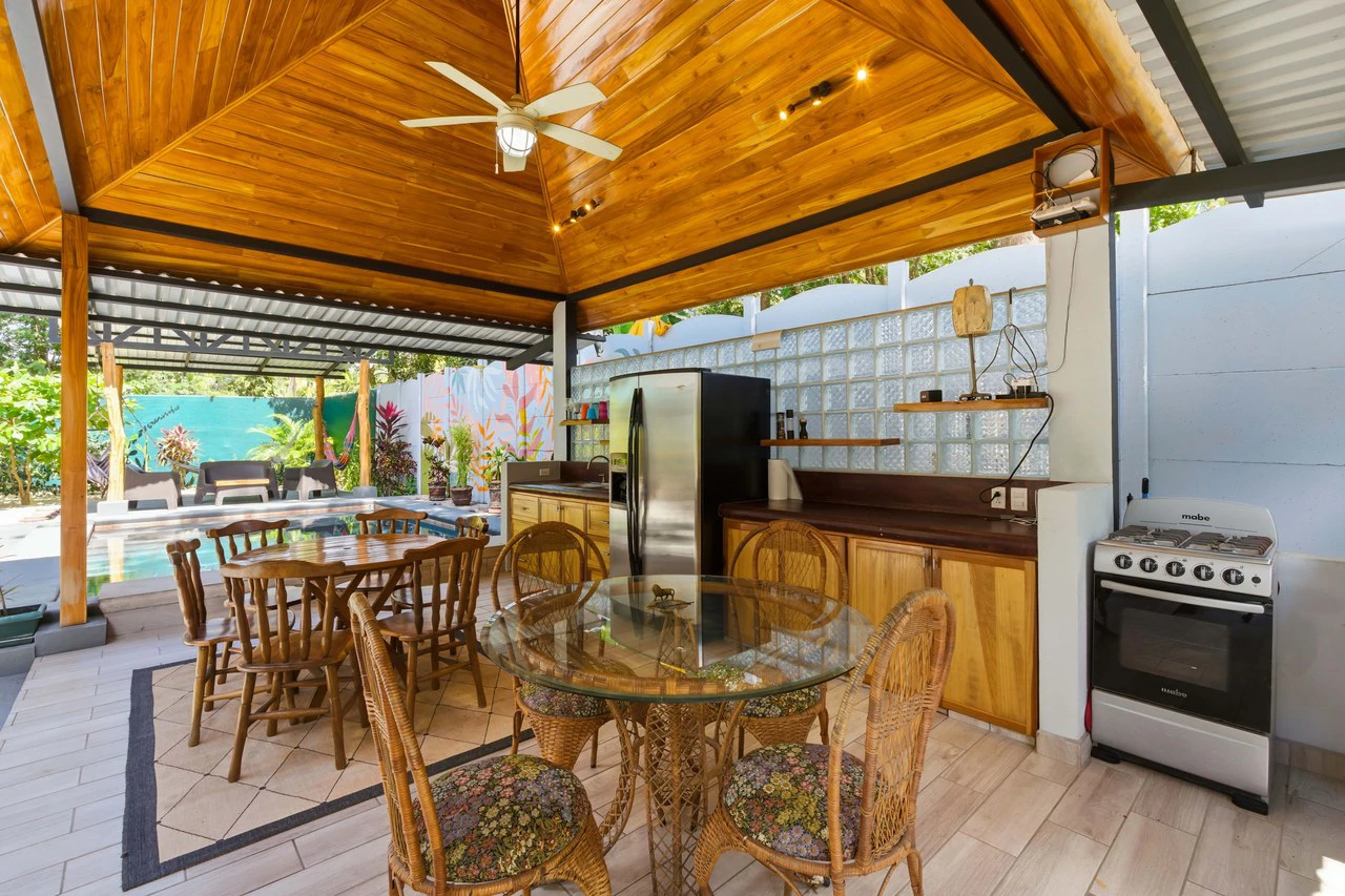 Bougainvillea Tropical Bungalows: Income-Producing Coastal Property – 25% down Owner Financing - Gallery image 15