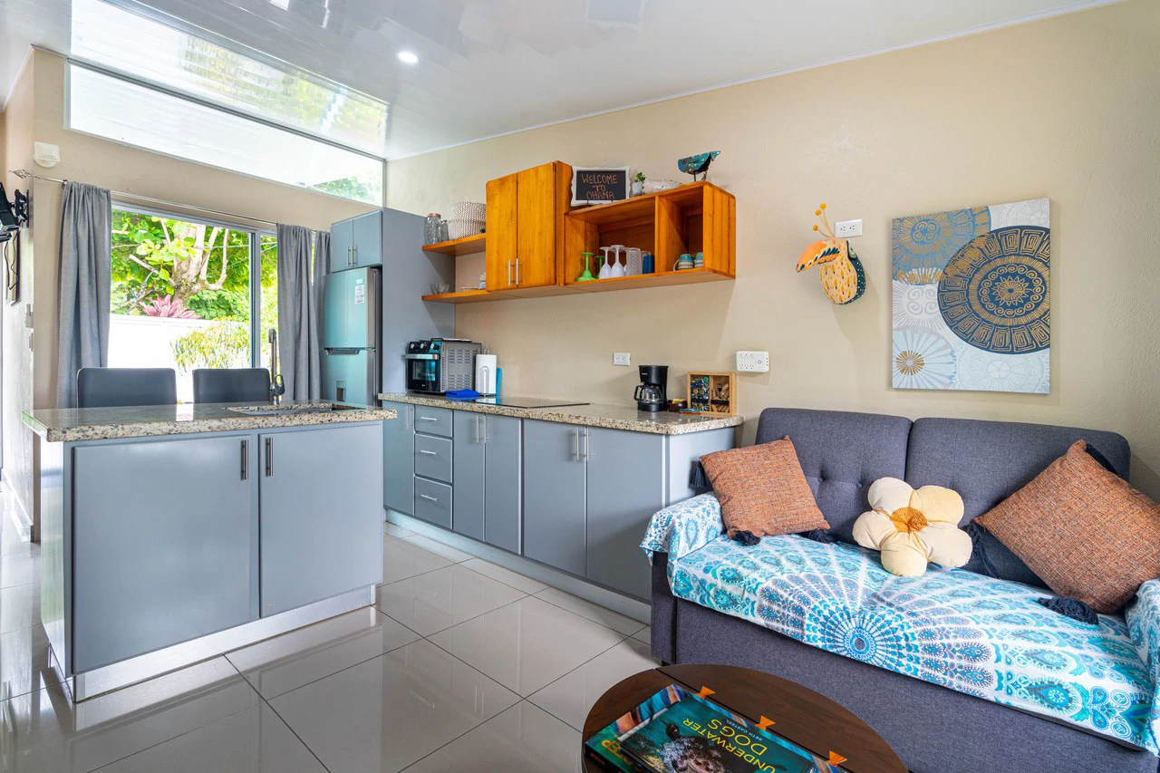 3 Bed Main Home with Two Rental Villas, Walk to Beach in Uvita! Fantastic Location! - Gallery image 41