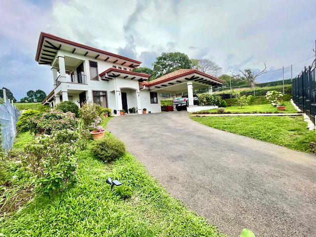 CA-005 Casa del Invernadero: Premium 3-BR / 3.5-BA Gated Estate in Grecia | Turnkey Furnished Option, Private Greenhouse, Clay Roof & River Access