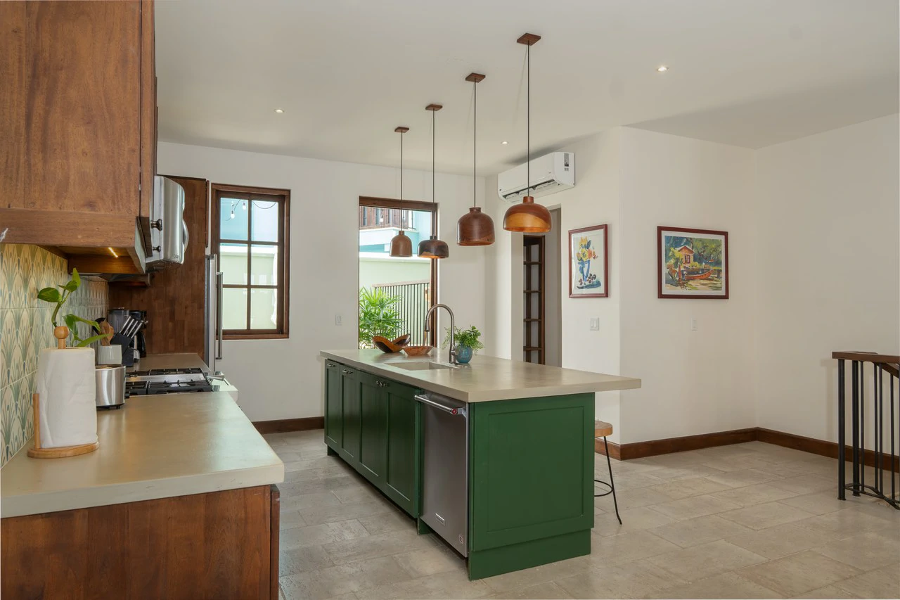 Casa Acuarela: Steps from the Beach & Beach Club, Impeccable 4-Bedroom Home in Las Catalinas - Gallery image 6