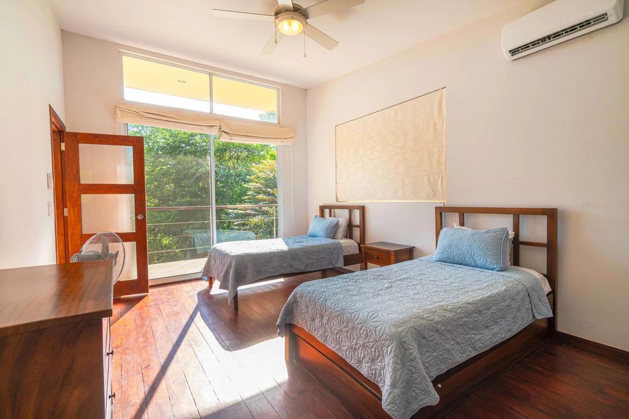 Casa Fox Las Palmas: Mountain House For Sale in Quepos - Gallery image 17