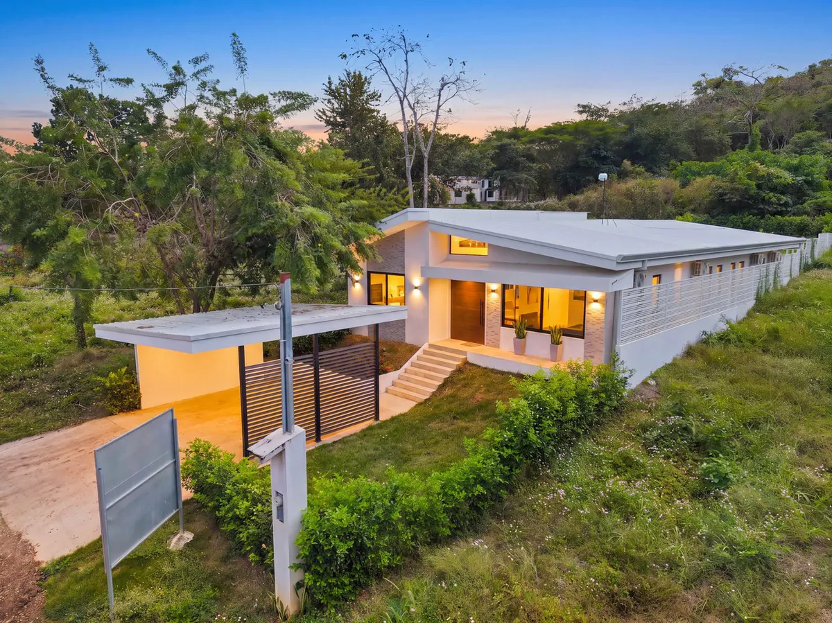 Casa Oasis: Modern 3 Bedroom Pool Home for Sale in Playa Grande, Guanacaste