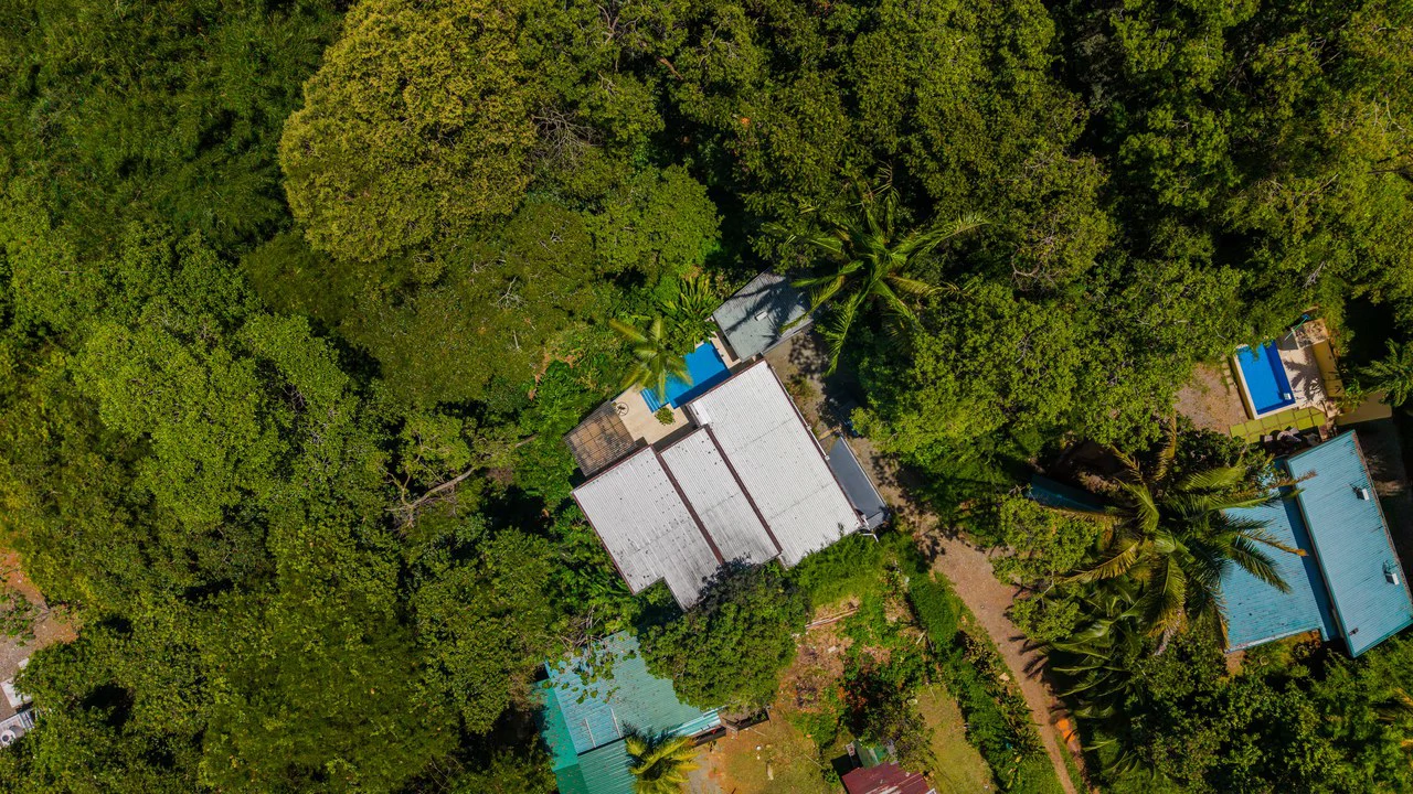Charming 2 Bedroom Home + Studio located in heart of Uvita - photo 39