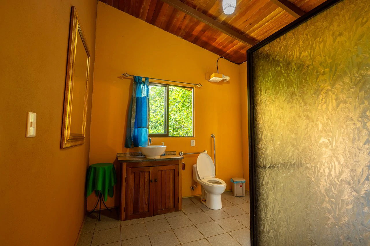 Prime 7.8 Acre Commercial Property with Restaurant for Sale in Costa Rica - Gallery image 29