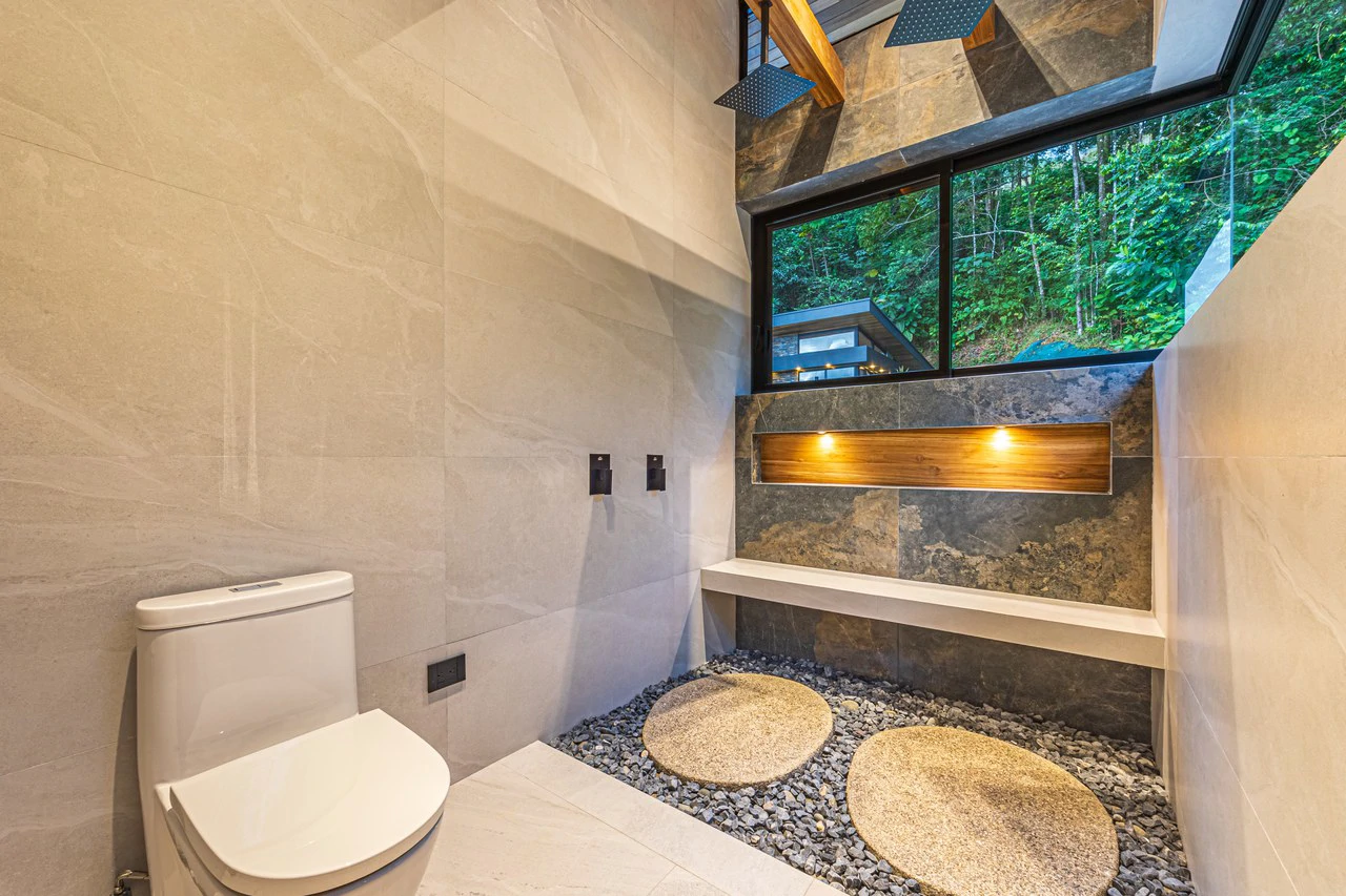 Casa Koules: Architectural 5-Bedroom Oceanview Estate in Prestigious Costa Verde Estates - Gallery image 9