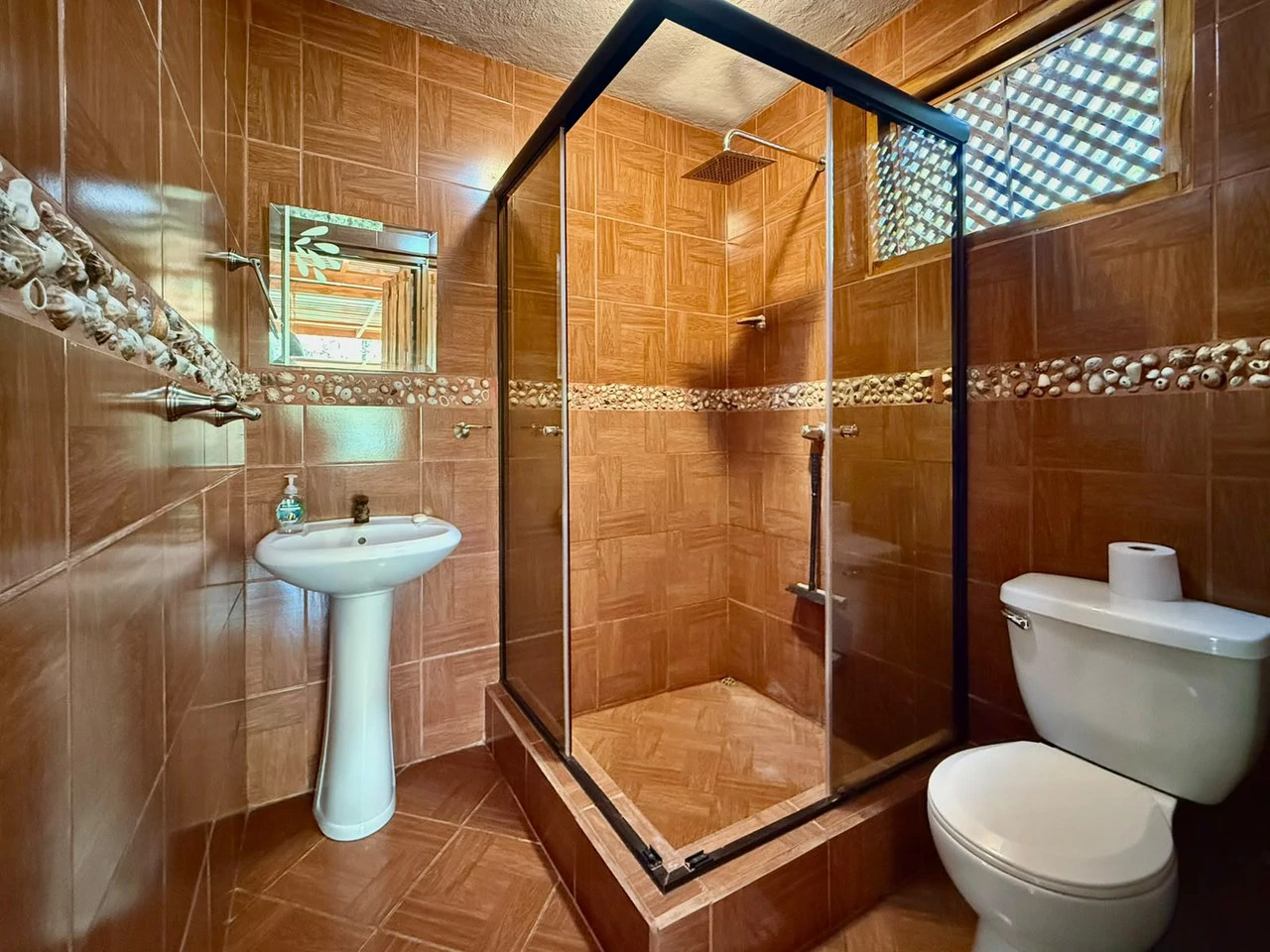 Cobano Jungle Lodge: Santa Fe de Cobano, Costa Rica  Tropical Home with Guest House,  Airbnb Potential & Jungle Privacy ONLY $249,000 USD! - Gallery image 22