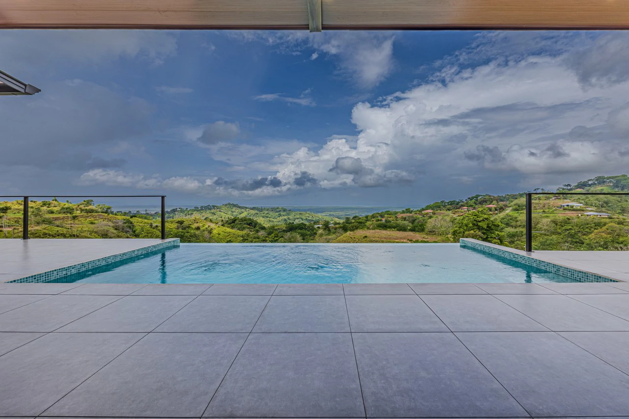 CHONTALES NEW VILLA WITH PANORAMIC OCEAN AND MOUNTAINS VIEWS: Mountain Villa For Sale in Ojochal - Gallery image 10
