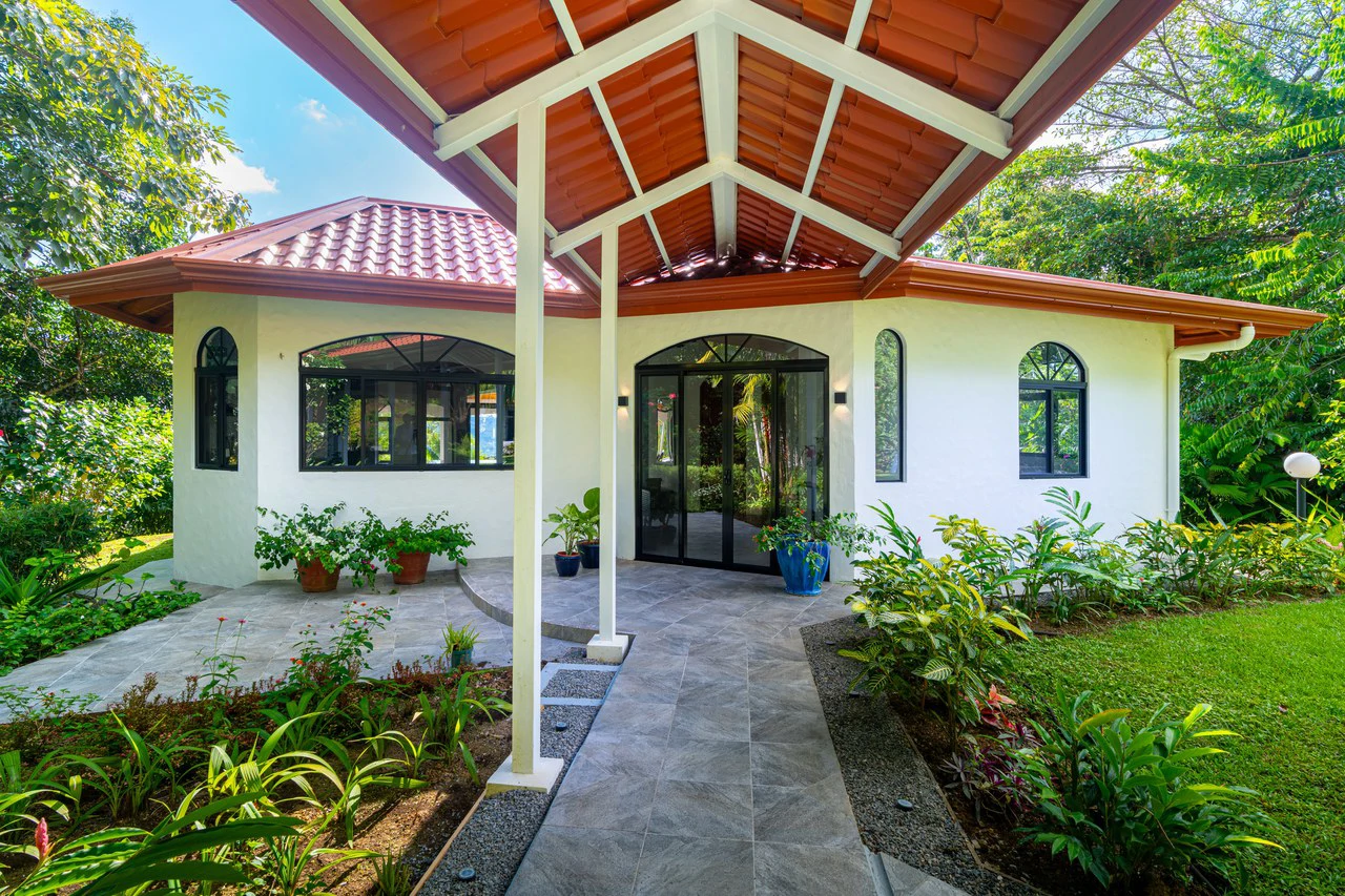 Villa Allamanda: Privacy Galore, Ocean, Jungle and Mountain Views - Gallery image 27