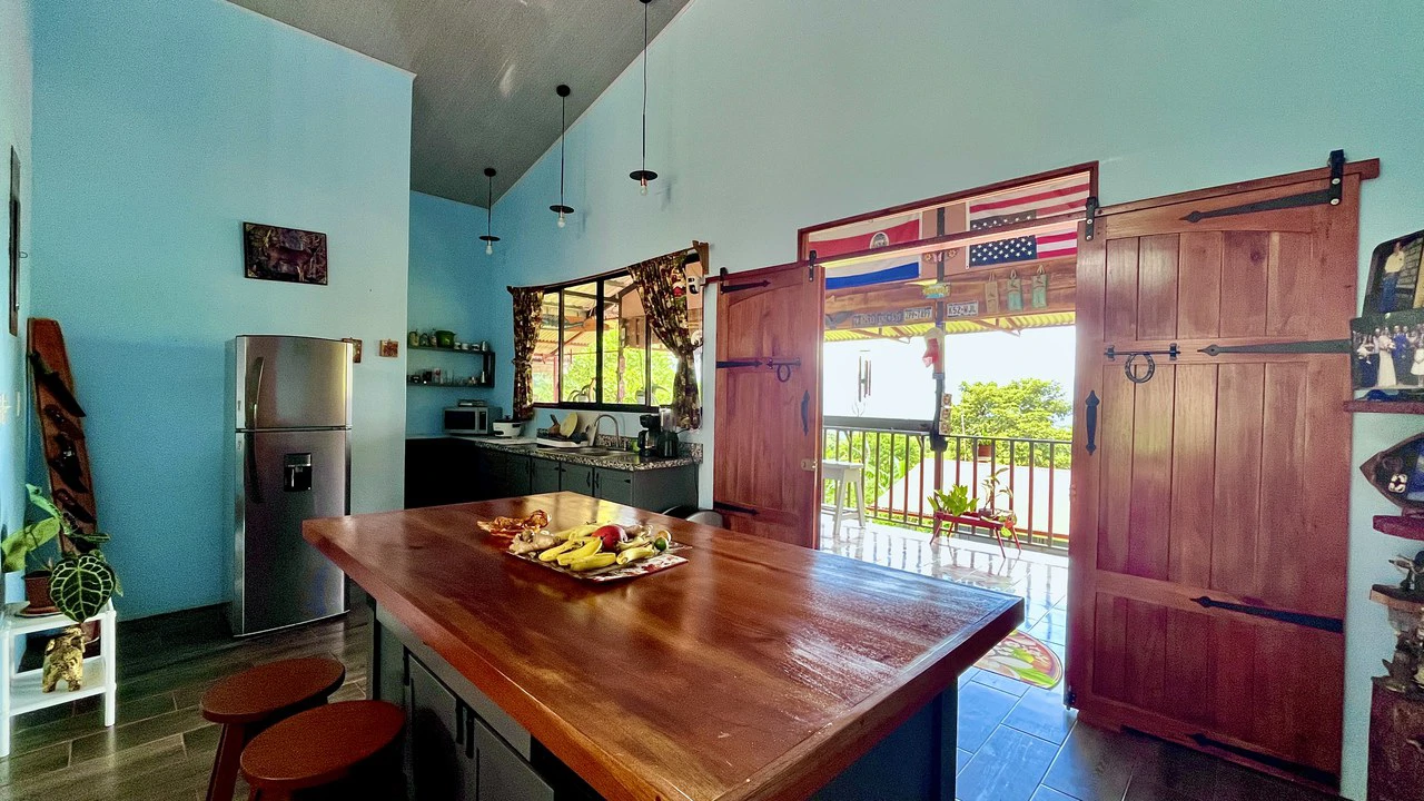Mountain and Countryside House For Sale in Daniel Flores - Gallery image 11