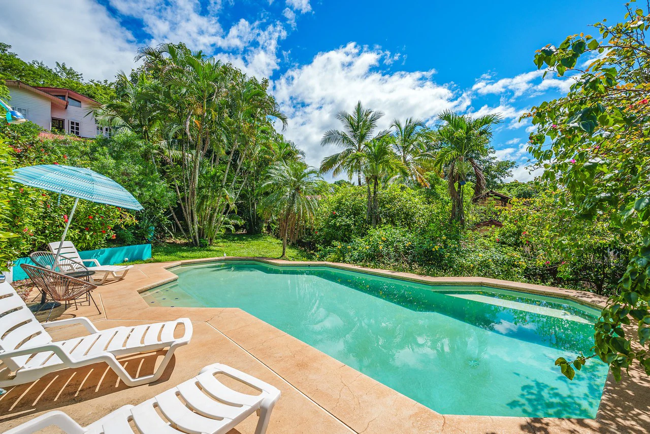 Cabinas Corazon de Tamarindo:  2 Homes and 4 Apartments