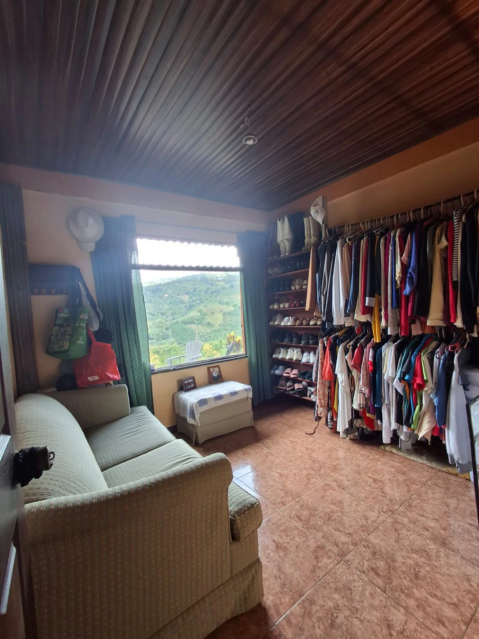 Casa Scenic Escape: Stylish cabin home with Panoramic Views!Views! - Gallery image 9