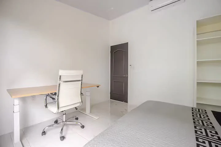 Butterfly Wings House 3 Bed 2 Bath Walking Distance To Town - Gallery image 26
