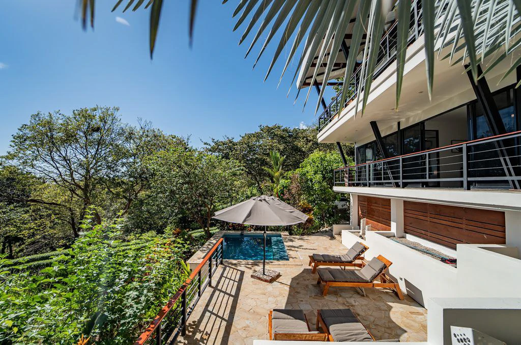 Casa Que Pasa: Exquisite Contemporary Hillside Home in a 1.6-acre Property Overlooking The Pacific Ocean - Enjoy Coastal Living in a Prime Location - Gallery image 8