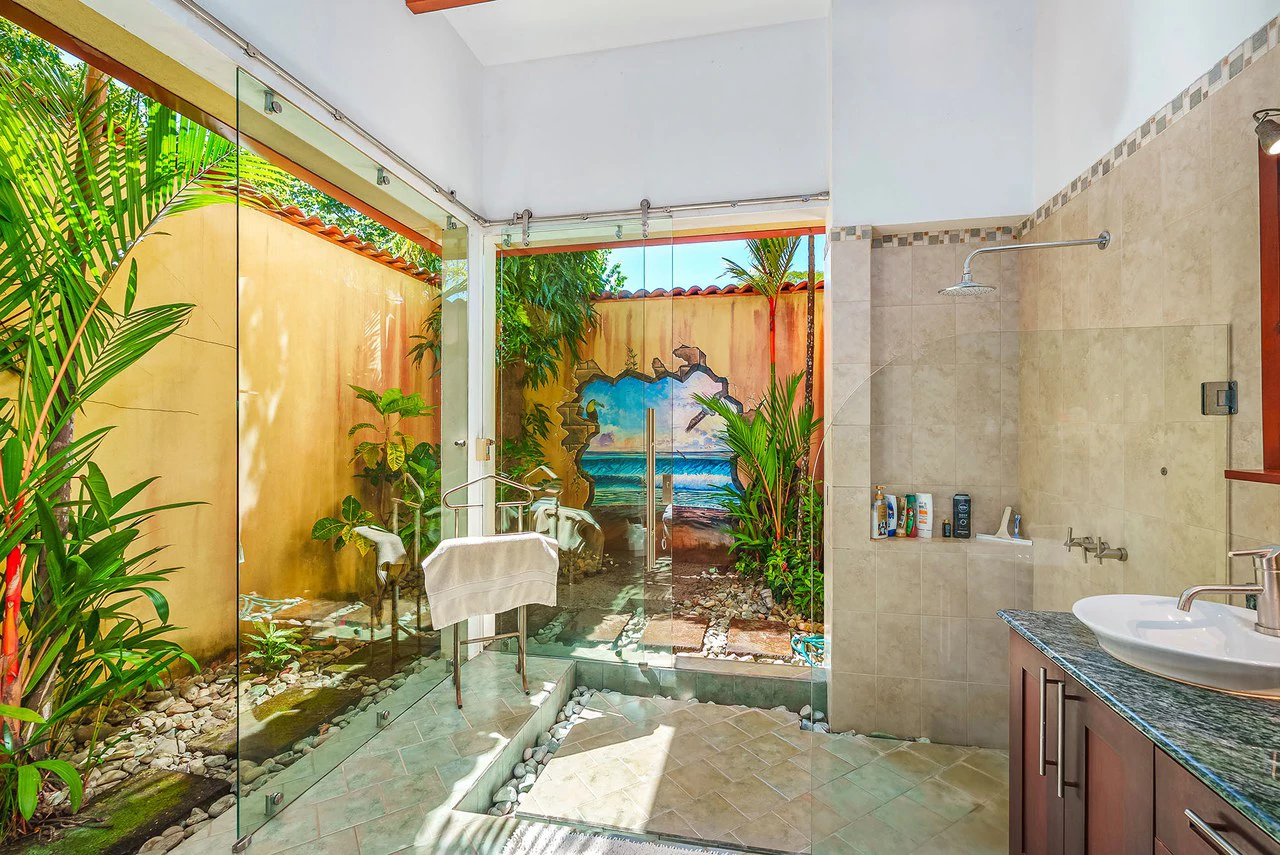 Paraiso Suizo: Turnkey Multi-Residence Compound Near Playa Negra - Gallery image 19