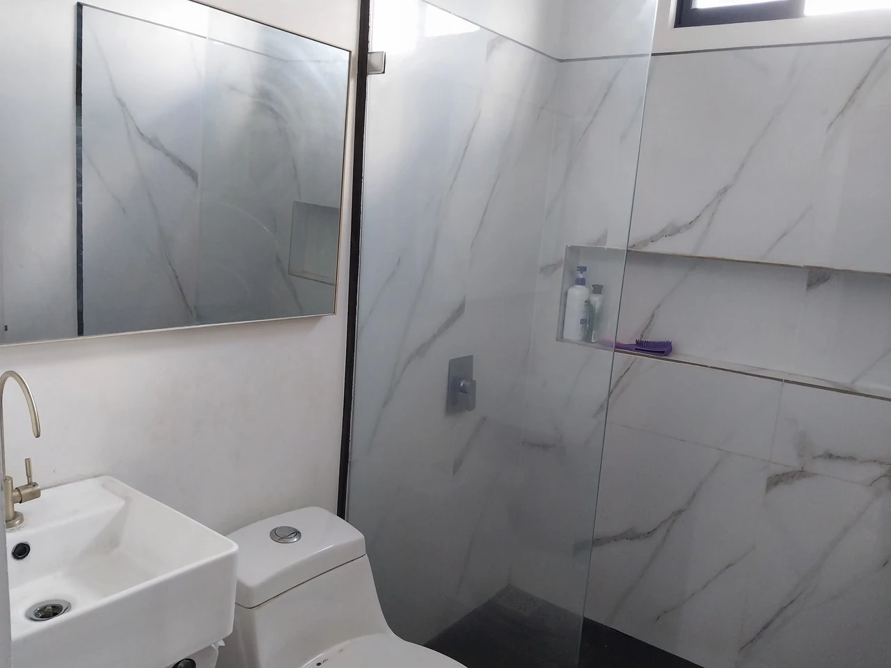 C168: House For Sale in Liberia - Gallery image 16