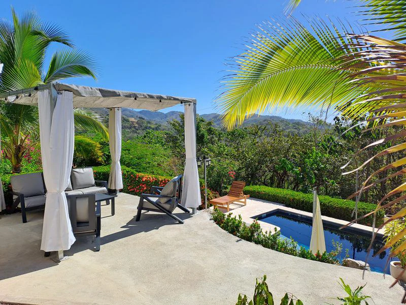 Casa Bella Montana: Charming Mountain View Home - a Slice of Paradise with Spectacular Mountain Views, New Custom Salt Water Designer Pool, and Detached 2 Car Garage with Workshop - Gallery image 6