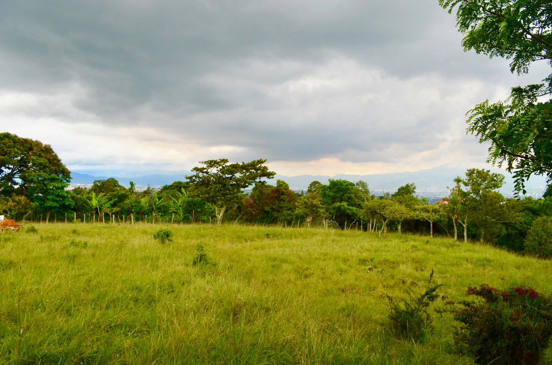 Lote con hermosas vista al valle central Costa Rica: Land for sale in Heredia San Isidro Heredial. - Gallery image 6