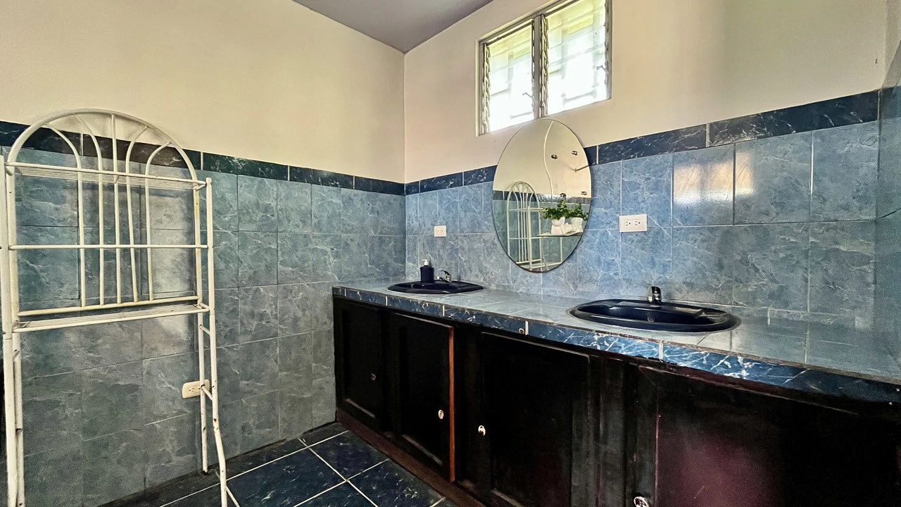 House For Sale in Daniel Flores - Gallery image 11