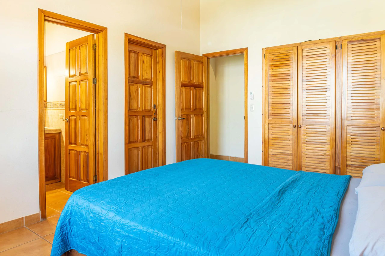 3 Bedroom Condo in the Center of Samara - Steps to the Beach - photo 15