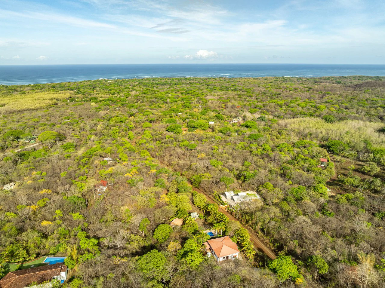Casa Serena: Modern Villa with Pool and Guest House - Gallery image 10