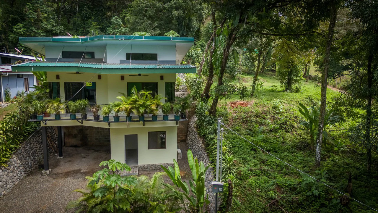 SEAGULL’S NEST TWO STOREY VILLA IN UVITA, 3 BED,3 BATH & POOL: Mountain House For Sale in Uvita - Gallery image 6