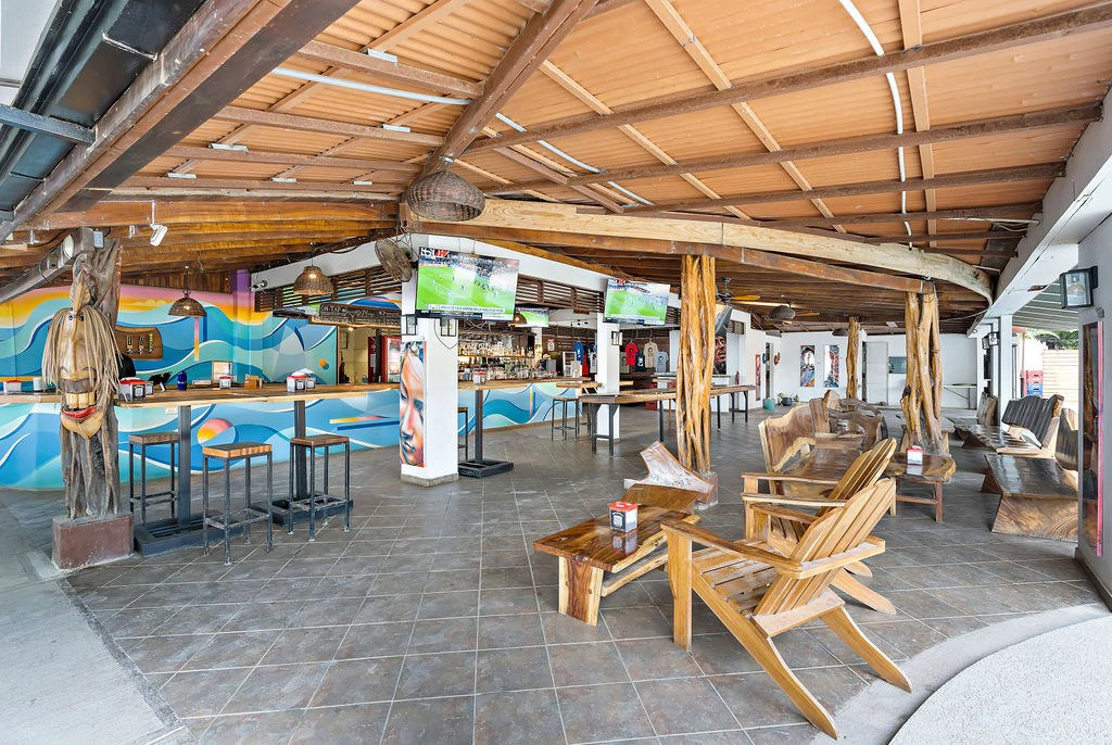 Beachfront Restaurant: Titled Beachfront Land Included in Sale!  Great Business Opportunity! - Gallery image 11