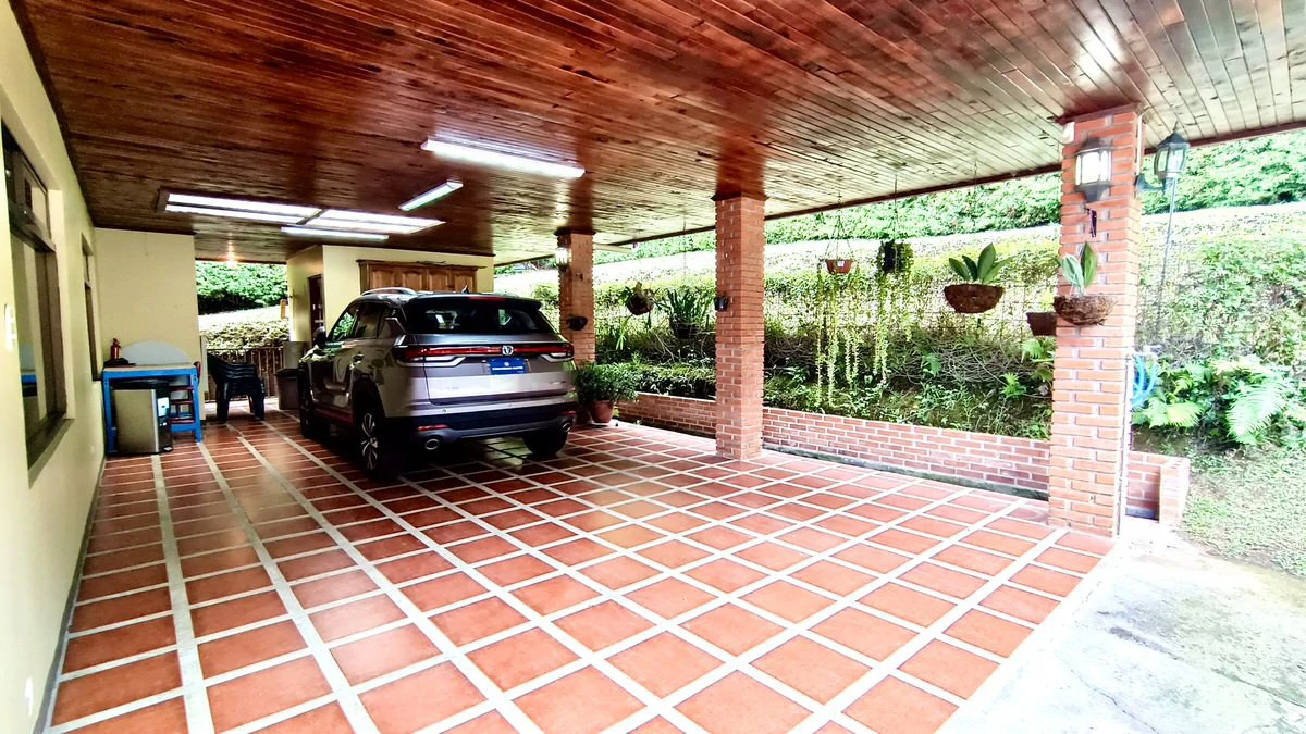 Property for sale with the 3 houses in San Rafael - Gallery image 25