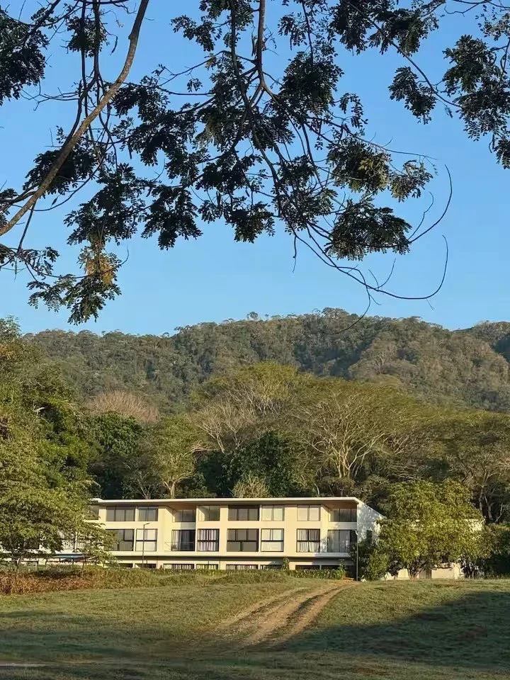 Azul del Mar #43: Gated Los Delfines Golf & Country Club Beachfront Village: 2 bed/1 bath )- 5 min walk to Swimming beach in Bahia Ballena on the Southern Nicoya Peninsula - Gallery image 12