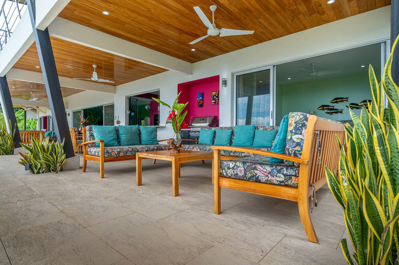 Luxury Ocean View Retreat Overlooking the Whale’s Tail – Proven Rental in Gated Enclave - Gallery image 18