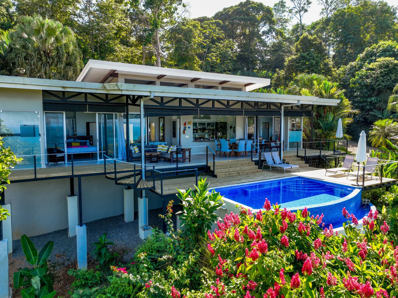 Luxury Villa with Guest House and Ocean Views of Costa Ballena - Gallery image 5