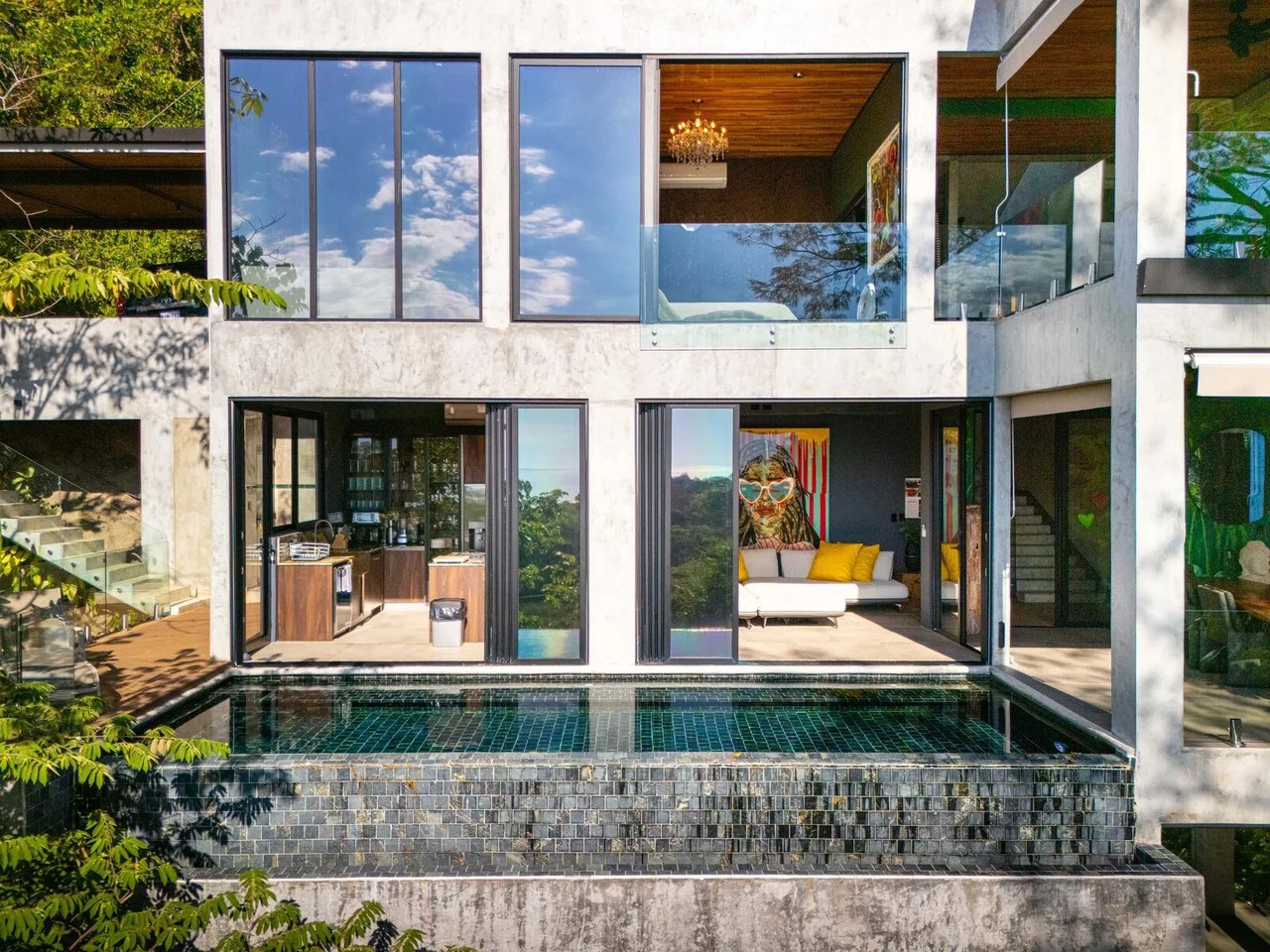 Casa Moon Diablo: Iconic Ocean View Luxury Estate with Infinity Pool, Rooftop Patio, Gym & Sauna in Manuel Antonio - Gallery image 23