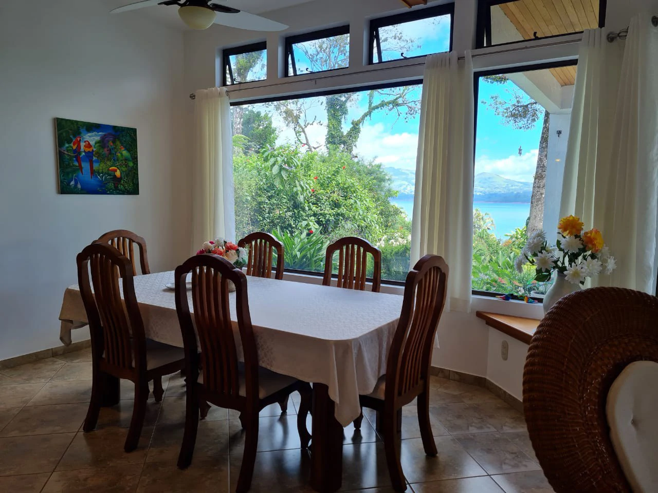 Villa Corazon: Unique LAKE FRONT property, 2 Villas and Tiny house on 5 acres with lake access. - Gallery image 17