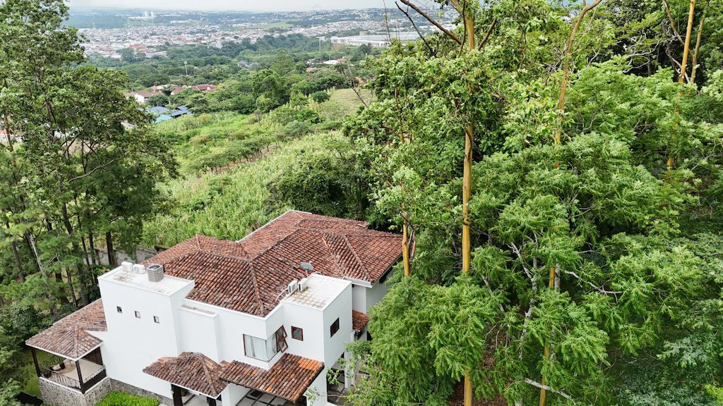 Terreno de 1340.21m2 en Condominio Hacienda Cocoy: Home Construction Site For Sale in Guachipelín - Gallery image 3