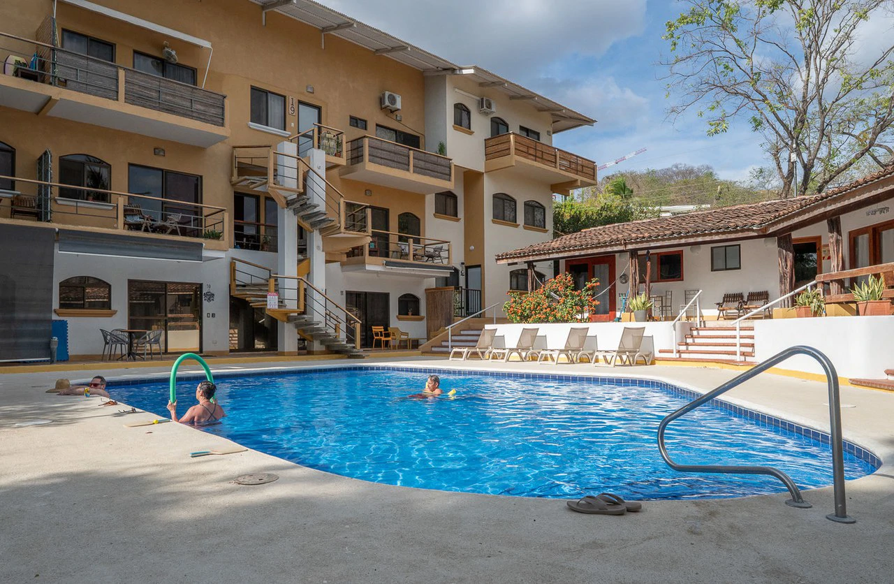 Tamarindo Paradise Condo #8: A safe, private location, walking distance to the beach, restaurants and shopping - Gallery image 9