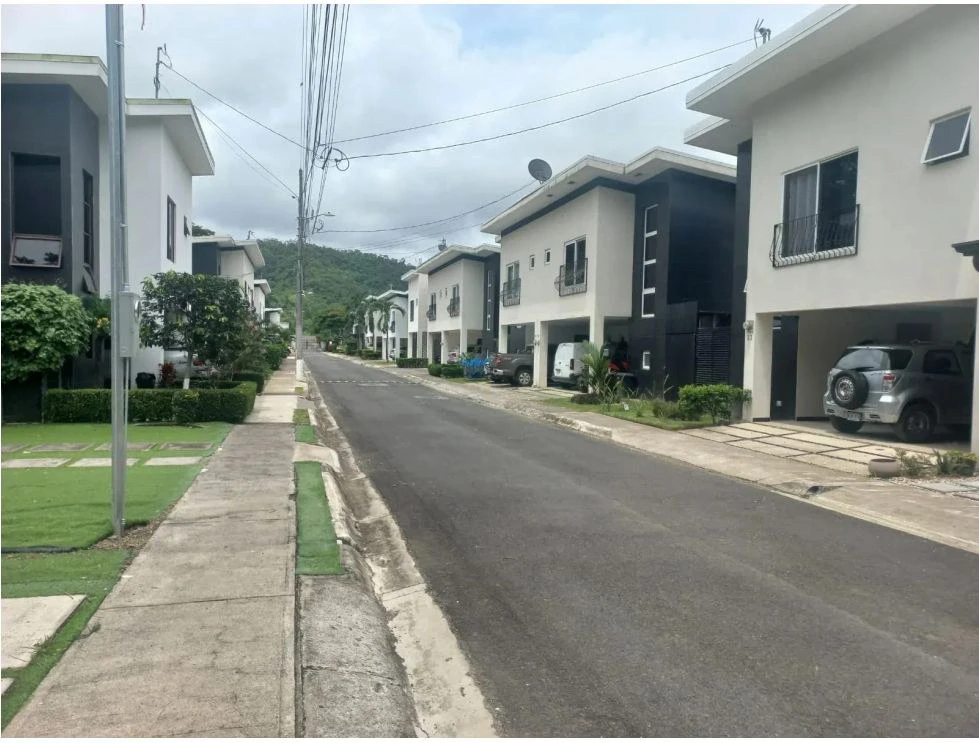 Residential Lot in Jacó, Garabito, Puntarenas: Your Opportunity to Build Your Ideal Home - photo 14