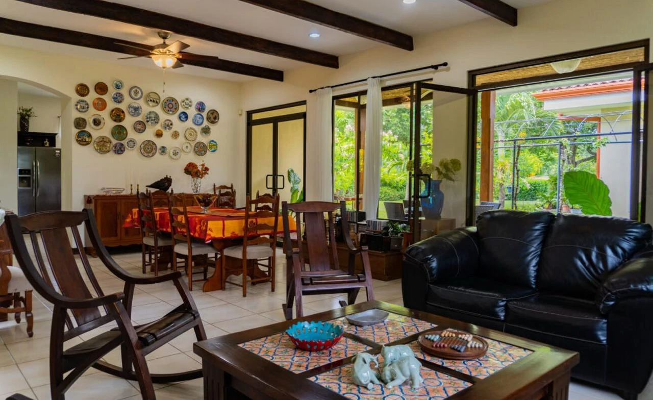 House For Sale in Curubandé - Gallery image 7